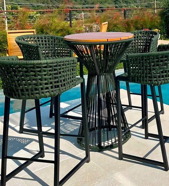 Conjunto bistrô com banquetas em corda náutica